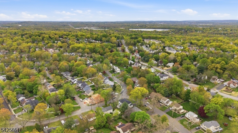 7 Spier Dr