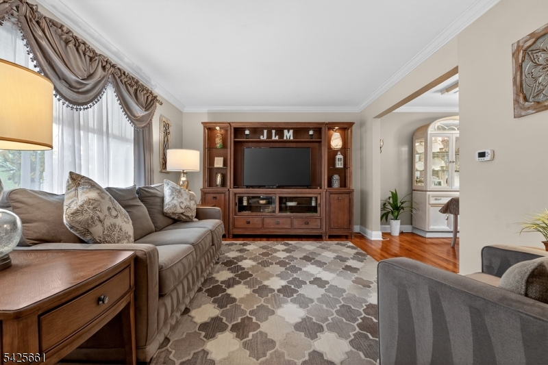 7 Spier Dr