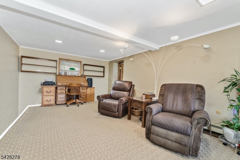 10 Chestnut Ave