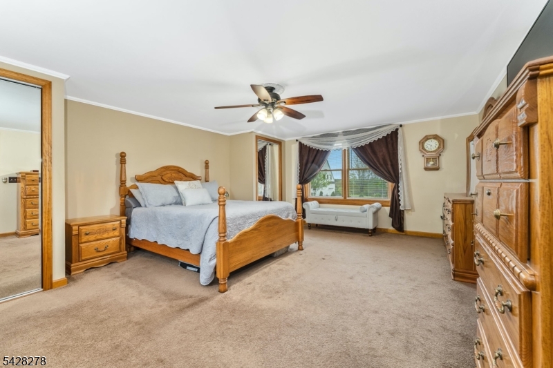 10 Chestnut Ave