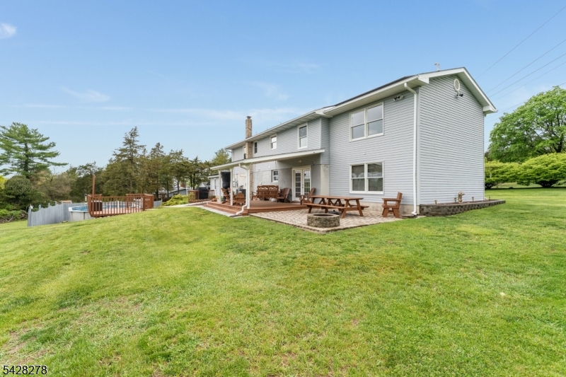 10 Chestnut Ave