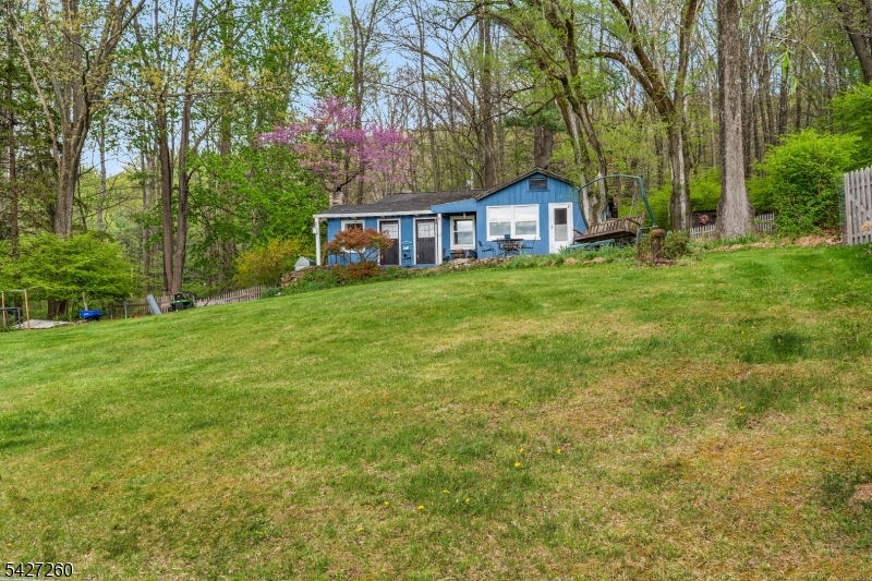 81 Turtleback Road