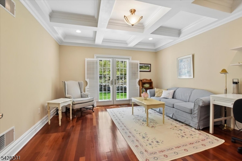 8 Mount Pleasant Rd