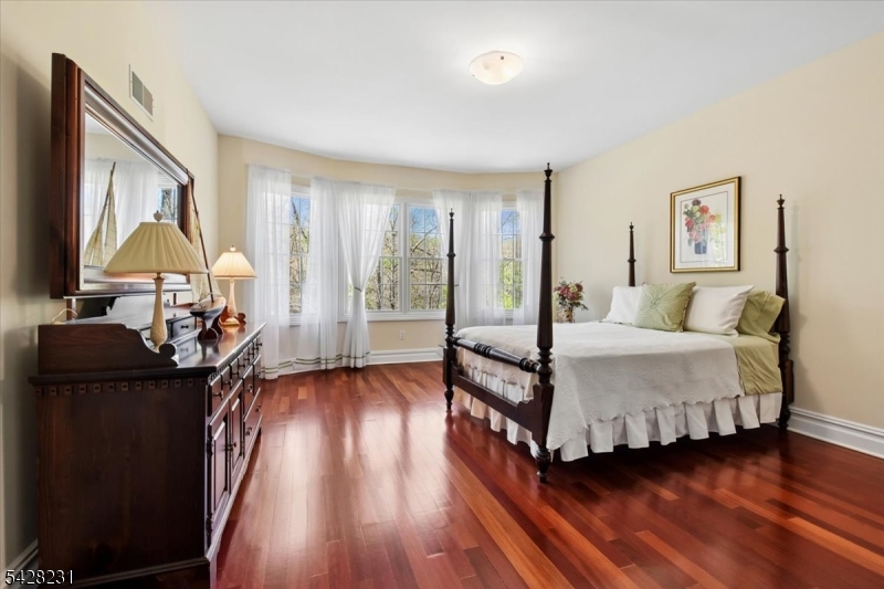 8 Mount Pleasant Rd