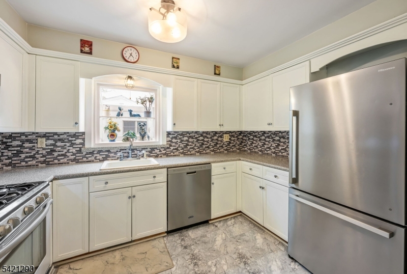 115 Claremont Ter