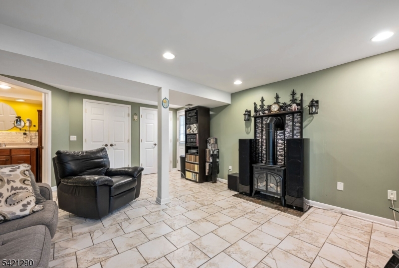 115 Claremont Ter