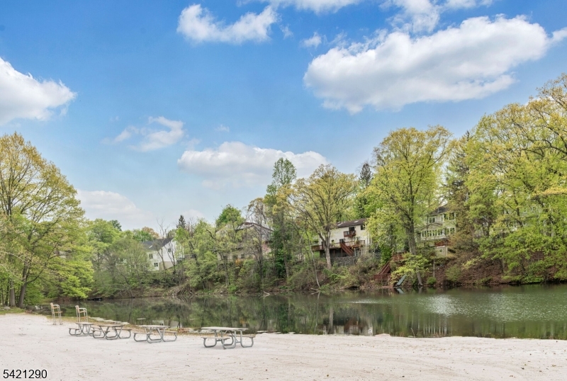 115 Claremont Ter
