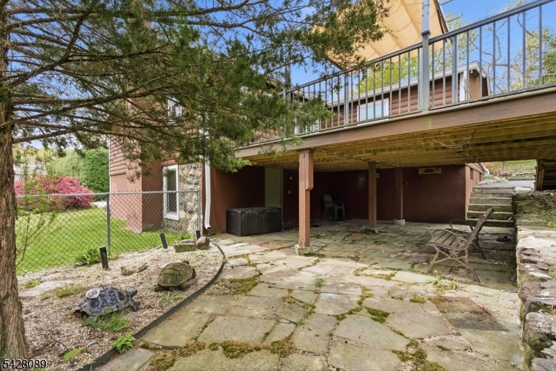 52 Cascade Way
