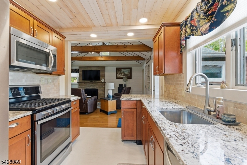 52 Cascade Way