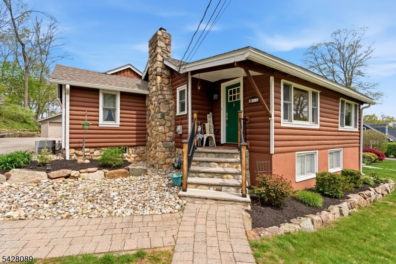 52 Cascade Way