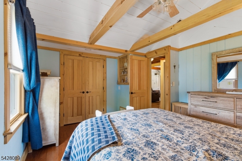 52 Cascade Way