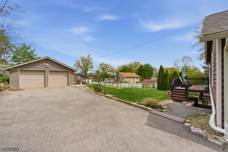 52 Cascade Way