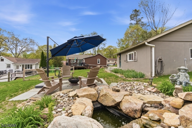 52 Cascade Way