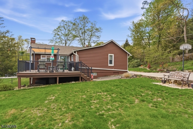 52 Cascade Way
