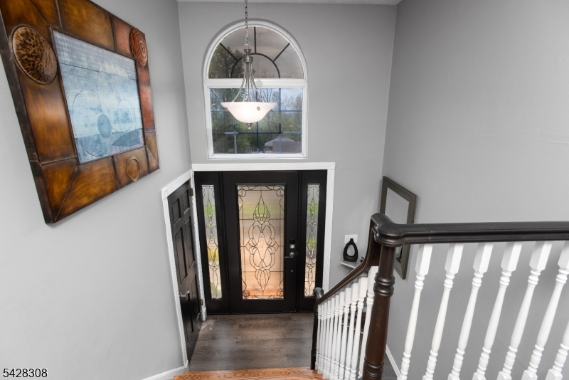 13 Forest Ln