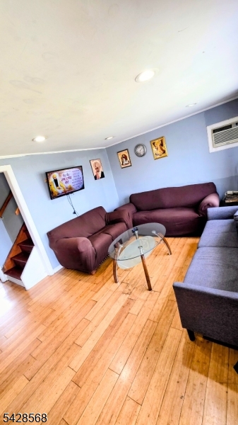 7 Barnard Pl