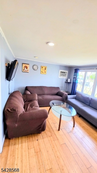 7 Barnard Pl