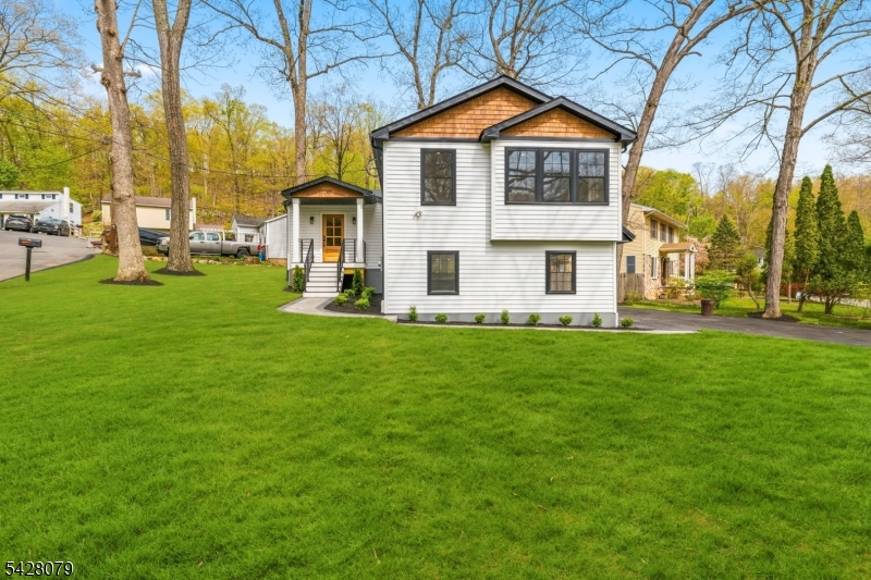 147 W Glen Rd