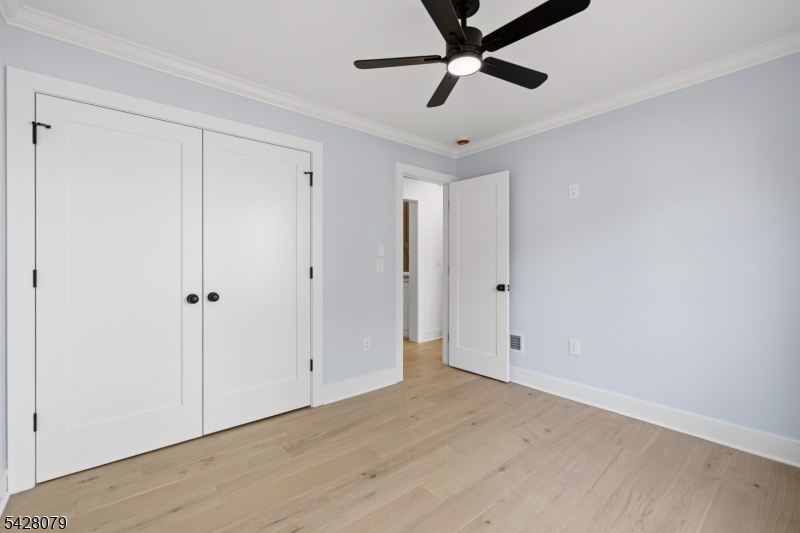147 W Glen Rd