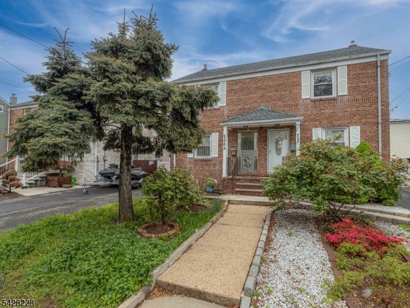 624 Summer St