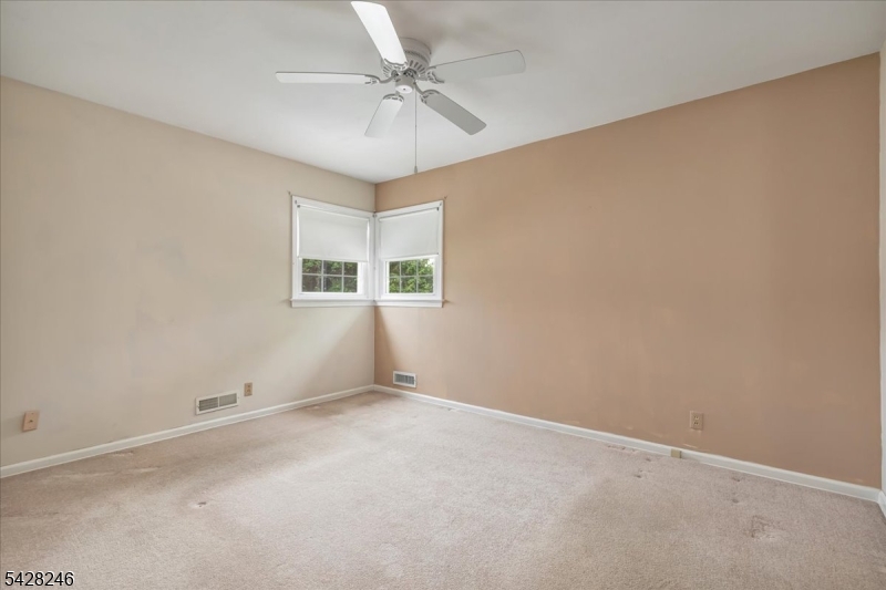 27 Fraley Dr