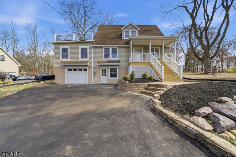 4 Hillside Rd