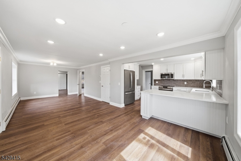 4 Hillside Rd