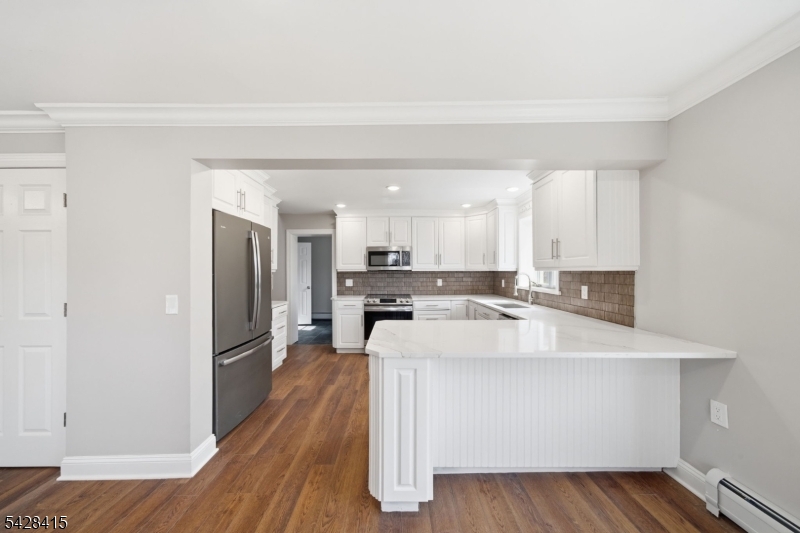 4 Hillside Rd
