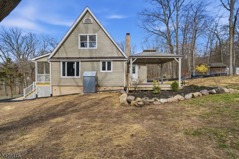 4 Hillside Rd