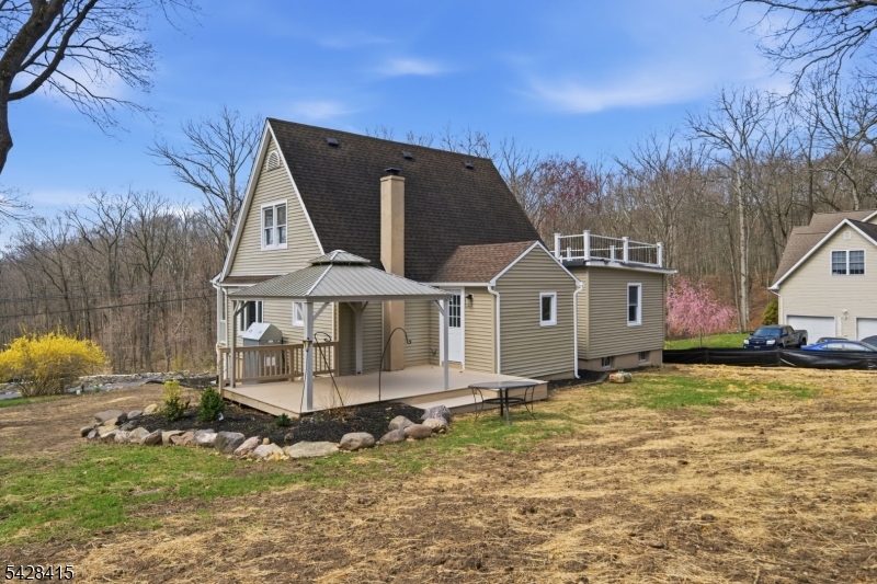 4 Hillside Rd