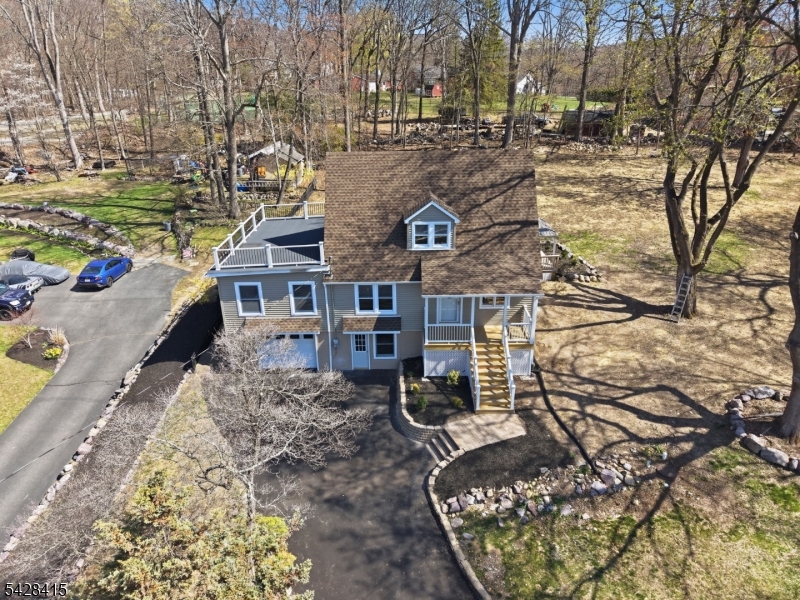 4 Hillside Rd