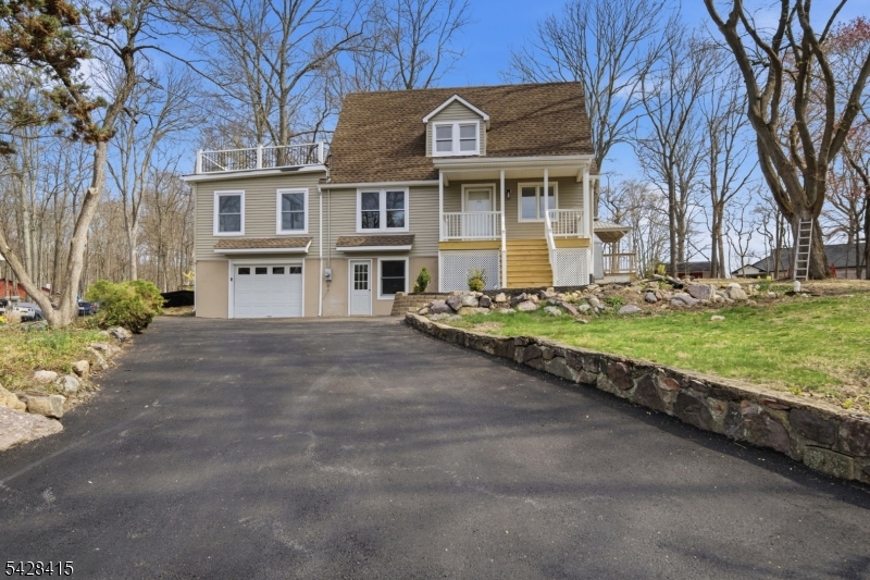 4 Hillside Rd