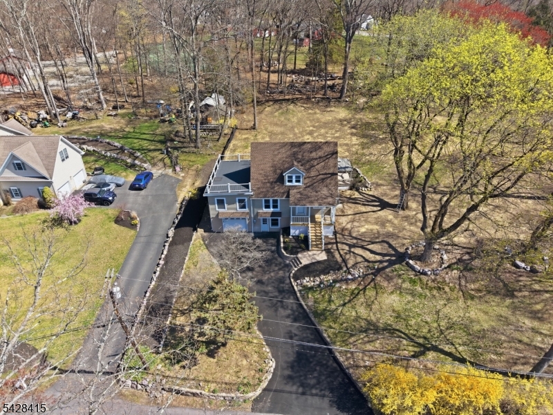 4 Hillside Rd