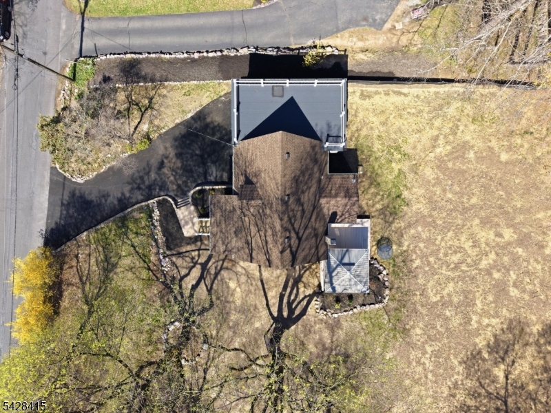 4 Hillside Rd
