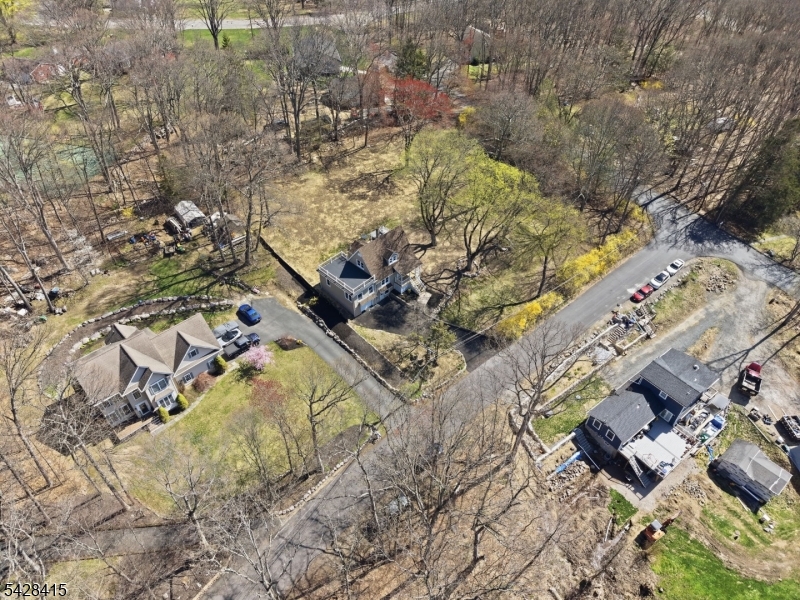 4 Hillside Rd