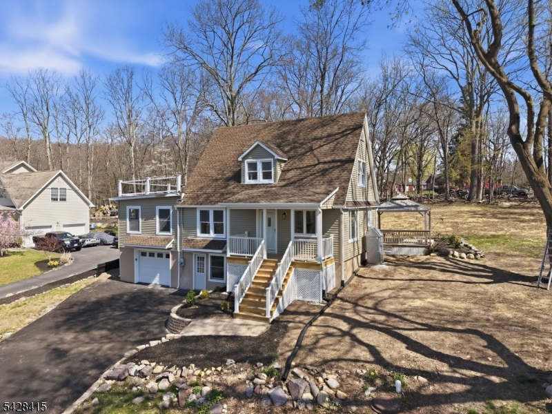 4 Hillside Rd