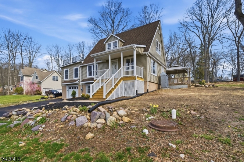 4 Hillside Rd