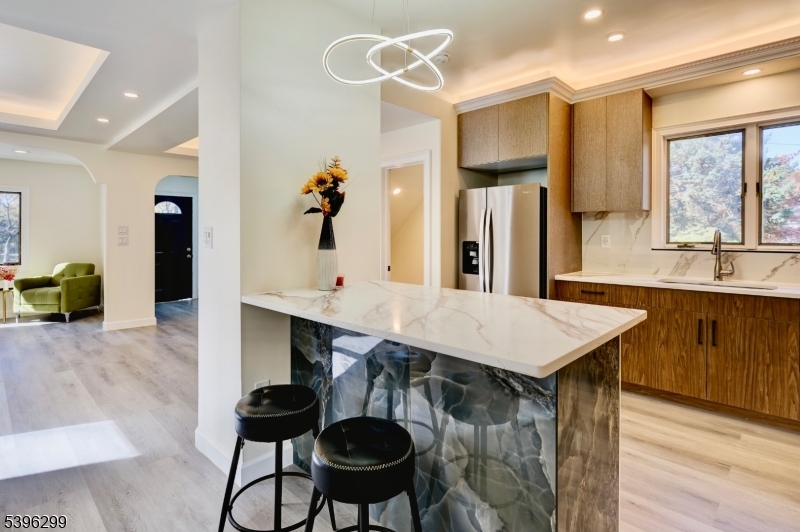 58 Zeliff Ave