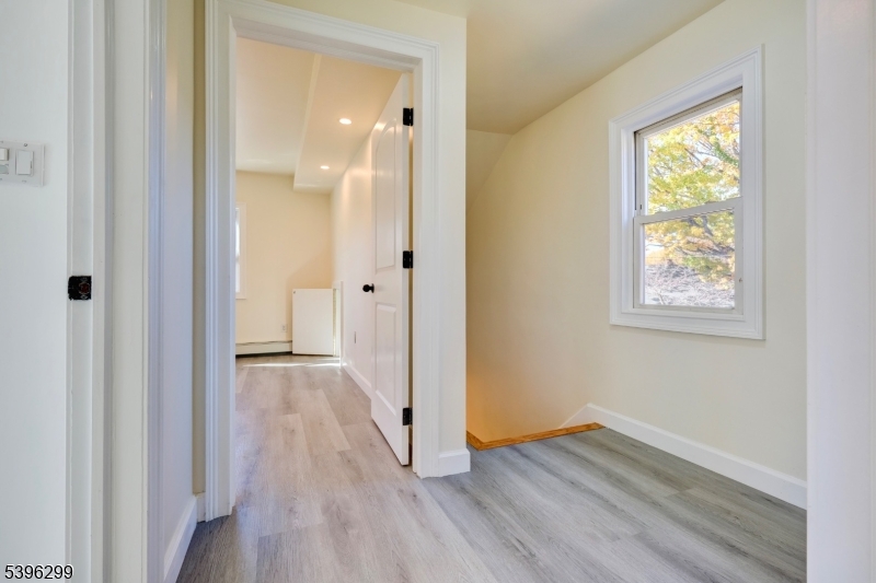 58 Zeliff Ave