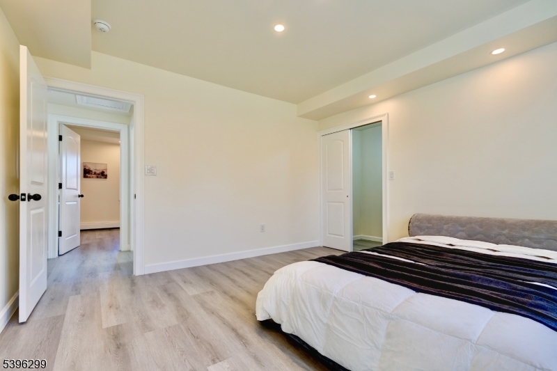 58 Zeliff Ave
