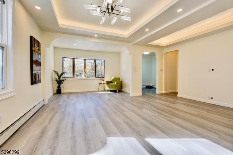 58 Zeliff Ave