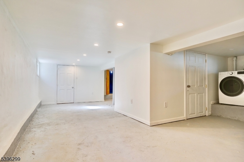 58 Zeliff Ave