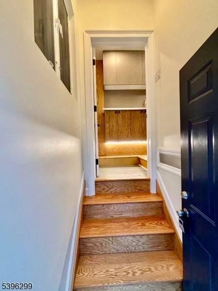 58 Zeliff Ave