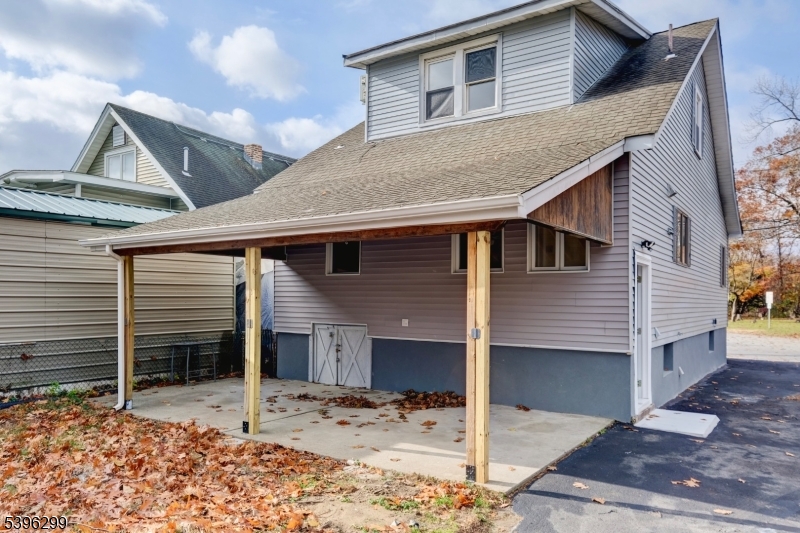 58 Zeliff Ave