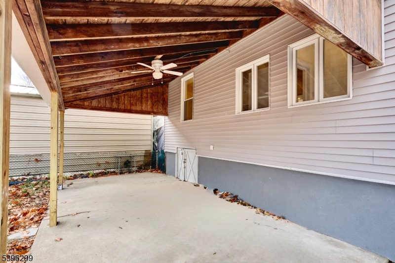 58 Zeliff Ave