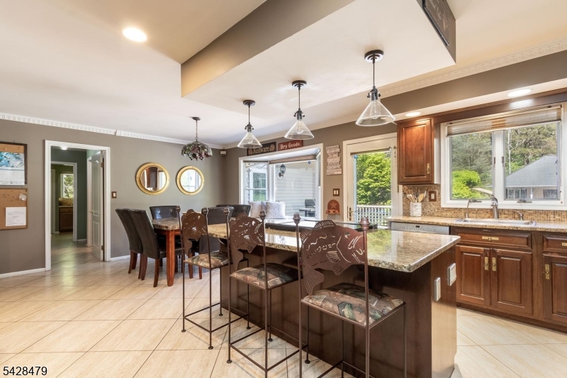 55 Janelle Ct