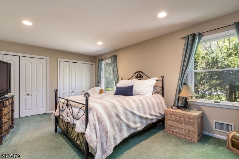 55 Janelle Ct