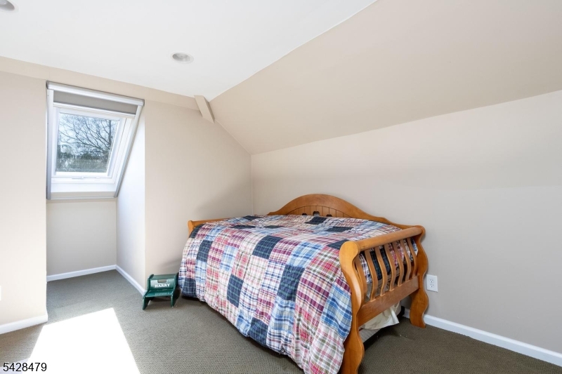 55 Janelle Ct