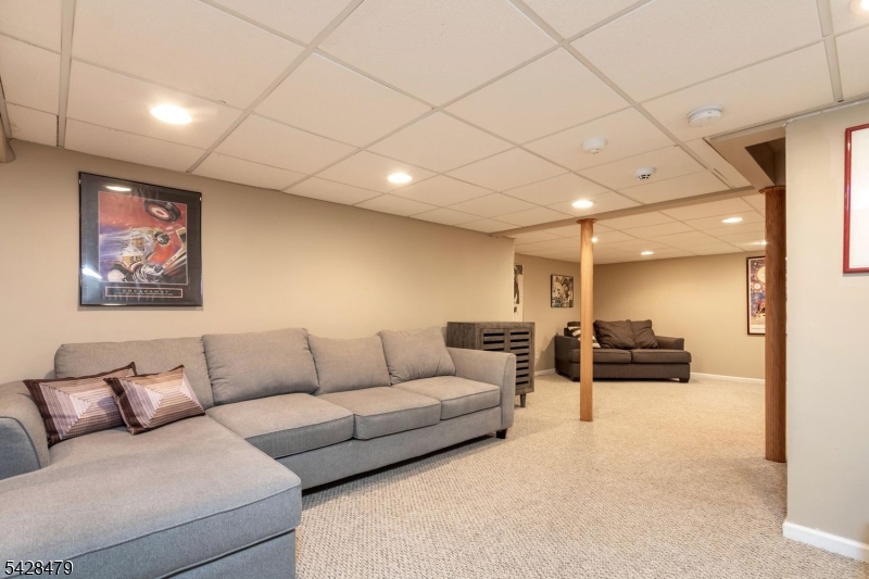 55 Janelle Ct