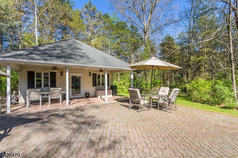55 Janelle Ct
